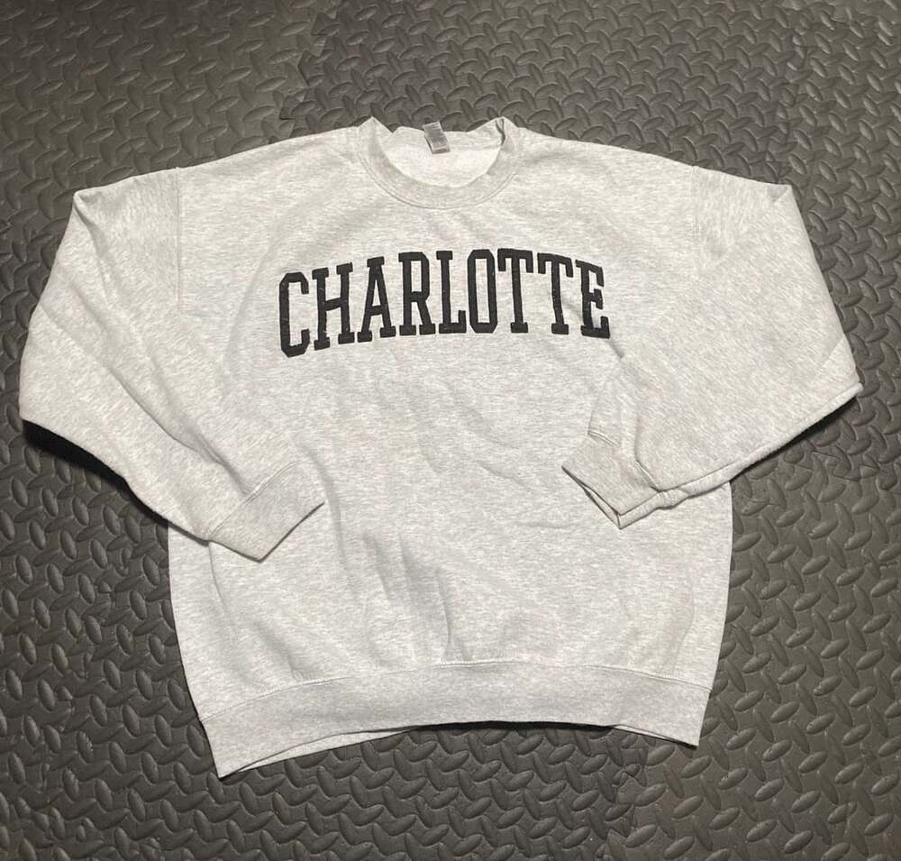 Gildan Heavy Blend Charlotte Crewneck Sweatshirt Gray Size L